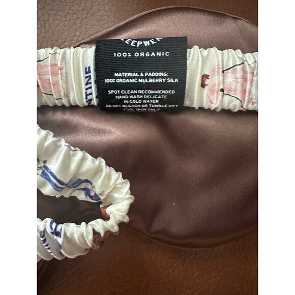 Rare Ski Club Print Clementine Sleepwear Organic Silk Sleep Mask - Picture 4 of 5